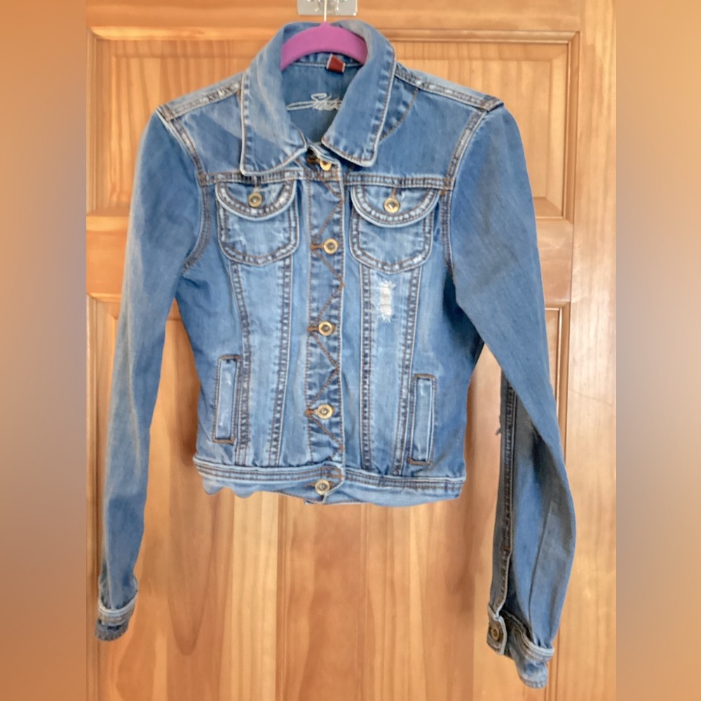 Girls/Juniors Stetson distressed denim jean jacket size Small